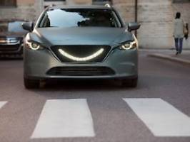 Autonomes Fahren mit Lächeln?: Wie sich Roboterautos verständlich machen