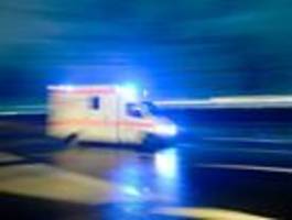 autofahrer nach frontalzusammenstoß mit bvg-bus schwer verletzt