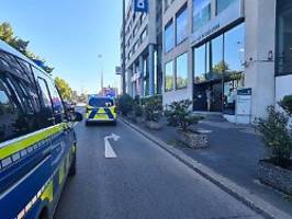 Polizeieinsatz in Wuppertal: Mann attackiert Behördenmitarbeiterin mit Messer