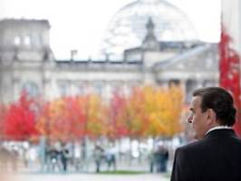 Bundespolitik reagiert auf Klage: Schröder hat jedes Gespür für Anstand verloren