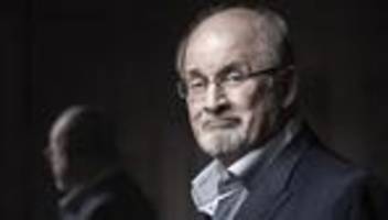 Attentat: Salman Rushdie hat laut Bericht mit Ermittlern gesprochen