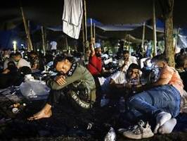 Überfüllte asylunterkünfte: niederlande wegen inhumaner unterbringung verklagt