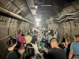 Wie in einem Katastrophenfilm: Hunderte Passagiere sitzen im Eurotunnel fest