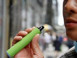 zynische werbung für jüngere: e-zigarettenhersteller zahlt hunderte millionen dollar bußgeld