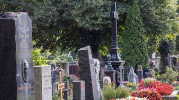 Mann tötet sich und seine Frau auf einem Friedhof