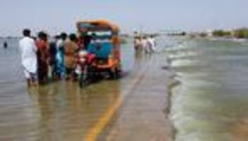 flutkatastrophe in pakistan: und daheim nicht mal ein tempolimit