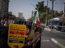 Proteste nach Freitagsgebet: Irans Regime mobilisiert eigene Anhänger