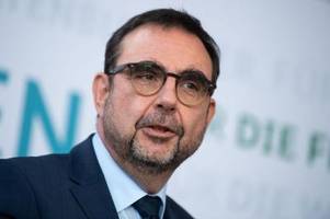 Bayerns Gesundheitsminister Holetschek ruft zu Grippeimpfung auf