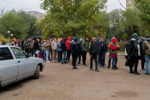 angst vor kriegsdienst: bereits 200.000 russen nach kasachstan gereist