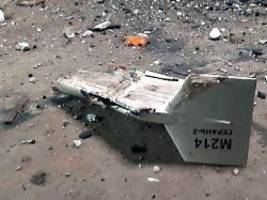 Sechs wurden abgeschossen: Ukraine: Kamikaze-Drohnen treffen Ziele nahe Kiew