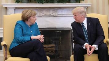 Biographie von Star-Reporterin - Merkel „Schlampe“ genannt: Skandal-Buch enthüllt Trumps dunkle Seite