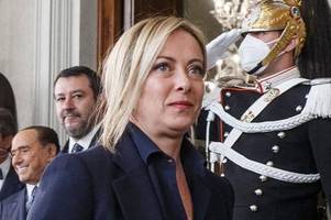 Kabinettsvereidigung in Italien: Meloni wird erste Regierungschefin