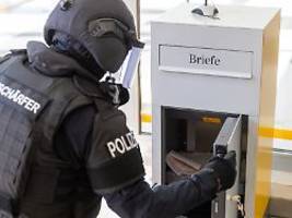polizei ohne verdächtigen: commerzbank-erpressungsversuch lässt ermittler rätseln