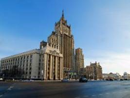 russische diplomaten im visier?: moskau wirft westen anwerbungsversuche vor