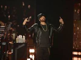 Aufgenommen in Hall of Fame: Eminem und Dolly Parton sind jetzt Rockstars