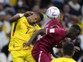 Auftakt der WM: Katar verliert Eröffnungsspiel gegen Ecuador