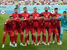 Staats-TV stoppt Übertragung: Iranischem Nationalteam droht Ärger in der Heimat