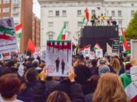 konflikt in iran: 40 ausländer nach protesten in haft
