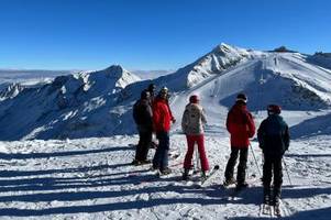Skigebiete hoffen auf gute Saison in schwierigen Zeiten