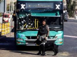 Israel: Explosionen an Bushaltestellen in Jerusalem - ein Toter und 13 Verletzte