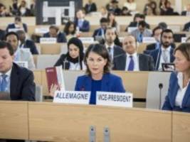 un-menschenrechtsrat: un-menschenrechtsrat stimmt auf baerbocks betreiben hin für resolution gegen iran