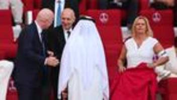 WM in Katar: Fifa-Chef sprach Faeser im Stadion auf One Love-Binde an