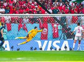 Tunesien droht frühes WM-Aus: Stirntreffer beglückt Australien bei deutschem Debüt