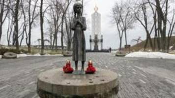 Ukraine gedenkt des Holodomors: Stilles Erinnern in Kriegszeiten