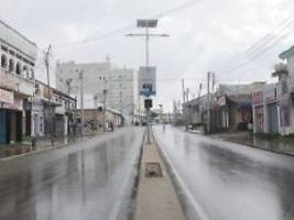 bisher zehn tote bei angriff: al shabaab belagern promi-hotel in mogadischu