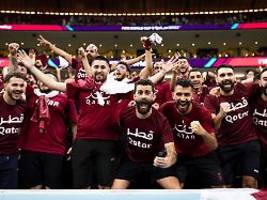 Für die WM offenbar eingekauft: Die geheimnisvollen Fußball-Ultras aus Katar