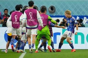Japan gewinnt gegen Spanien: Das Drama im Khalifa