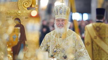 Ukraine-Krieg – die Lage am Freitag: Selenskyj geht gegen russische Kirche vor