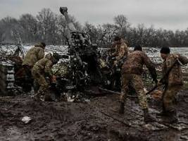 Ukrainer spüren den Mangel: Rüstungskonzern: Artilleriemunition ist ein sehr knappes Gut