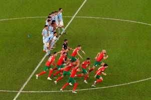 Mit vereinten Kräften zieht Marokko ins WM-Viertelfinale ein