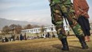 afghanistan: taliban lassen 27 menschen öffentlich auspeitschen