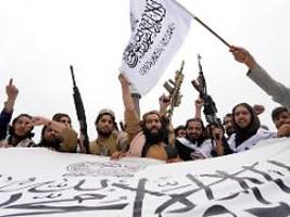 scharia in afghanistan: taliban bestrafen 27 menschen mit stockhieben