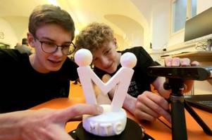 Maria-Theresia-Gymnasium schafft Ort der digitalen Kreativität