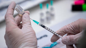 Corona-Pandemie: Chinesen können sich in Hongkong mit Biontech-Impfstoff boostern lassen