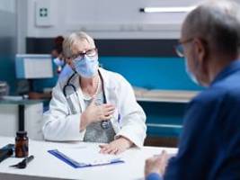 Können selbst entscheiden: Arztpraxen fordern Ende der Maskenpflicht
