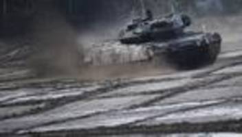 Bundesregierung: Deutschland liefert Leopard-Kampfpanzer an die Ukraine