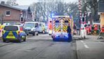 Schleswig-Holstein: Zwei Tote und fünf Verletzte bei Messerattacke in Zug nach Hamburg