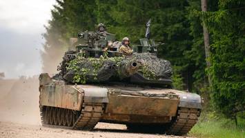 Prognose von Militärexperte - Wenn Ukraine „Putins letztes Glücksspiel“ übersteht, „geben ihm Leoparden den Rest“