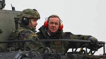 „Mehr Rüstungsindustrie in Deutschland”: Pistorius will Waffenlücken bei Bundeswehr rasch schließen