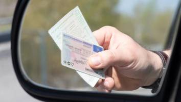Geheimtipp vom Anwalt - Muss man beim Autofahren Führerschein und Fahrzeugschein dabei haben?