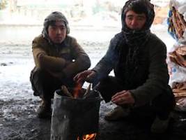 häuser beschädigt, vieh verendet: 166 tote durch kältewelle in afghanistan