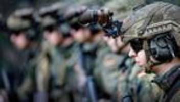 Ukraine-Krieg: Strack-Zimmermann schließt Wiedereinführung der Wehrpflicht nicht aus