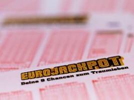 eurojackpot geknackt: glückspilz aus bremen sahnt 107,5 millionen euro ab