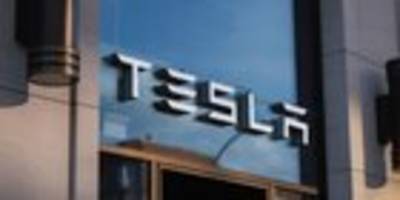 Tesla will Investitionen erhöhen und Produktion hochfahren
