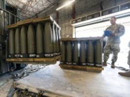 Artillerie: Wie der Westen Munition für Kiew zusammenkratzt