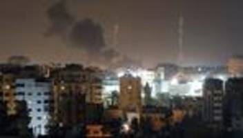 Nach Racketenbeschuss
: Israel reagiert mit Luftangriff auf den Gaza-Streifen